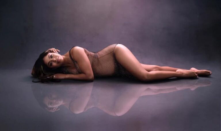 How has maternity photography changed our notion of beauty