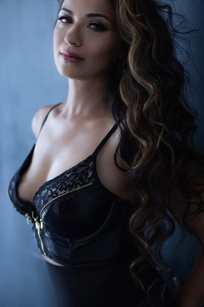 Can fully covered boudoir still feel sensual